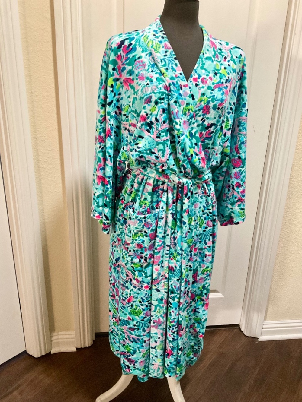 Lilly Pulitzer Aqua Velour Wrap Robe in Pink & Green Floral 2X